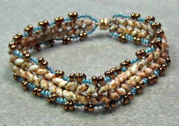 Herringbone Bracelet Using Superduo Beads